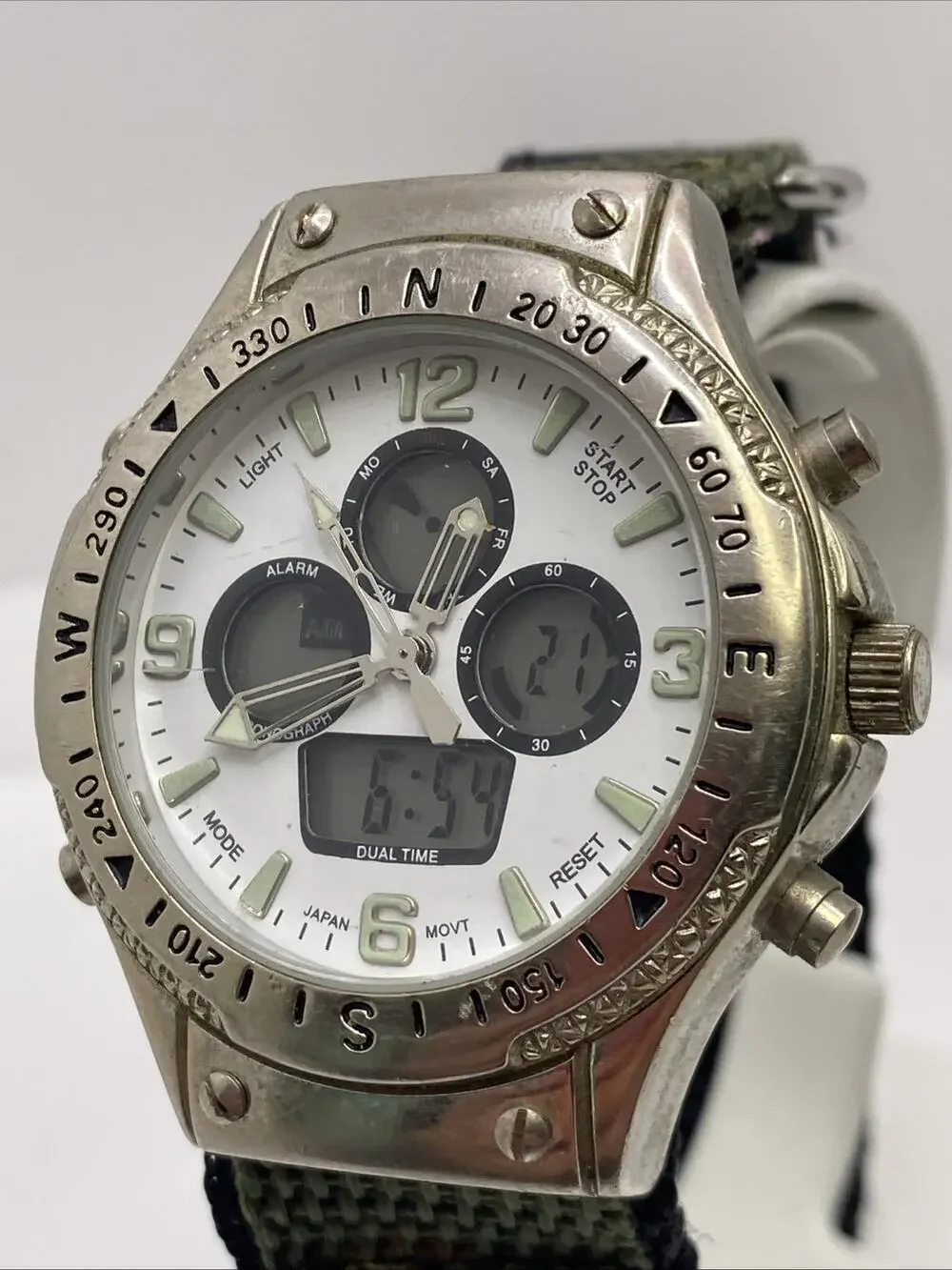 Mens Outdoor Camping Rugged Two Time Watch Works New Battery